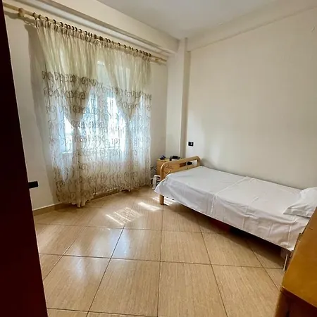 Apartman Ed's Near Center *